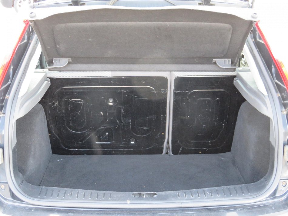Ford Focus 1.6i 