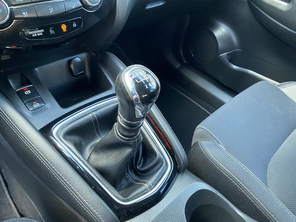 Nissan Qashqai 1.2 DiG-T N-Connecta
