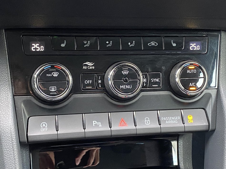 Škoda Karoq 1.5 TSi STYLE Exclusive