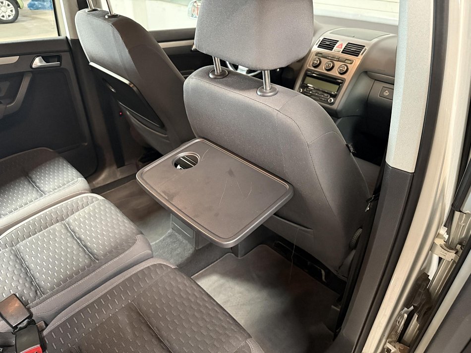 Volkswagen Touran 1.5i 