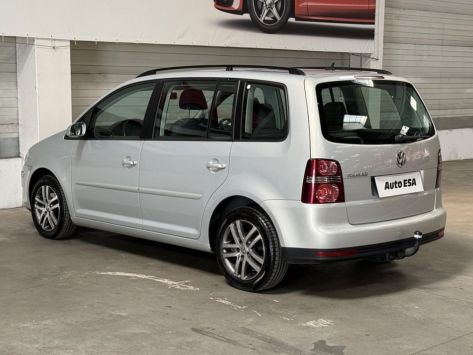 Volkswagen Touran 1.5i 