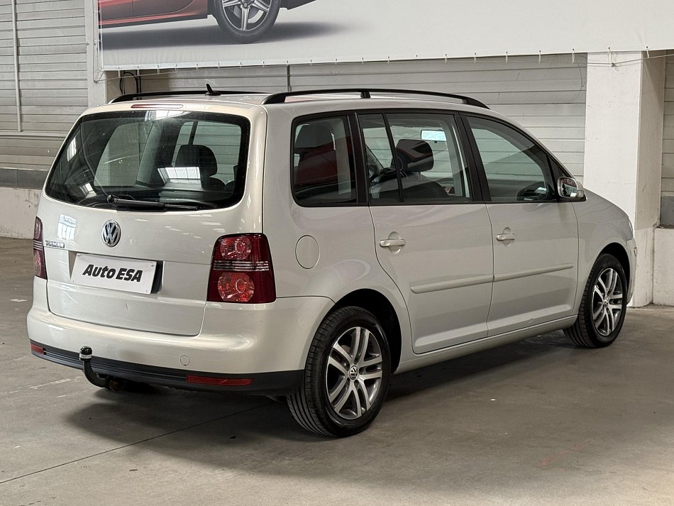 Volkswagen Touran 1.5i 