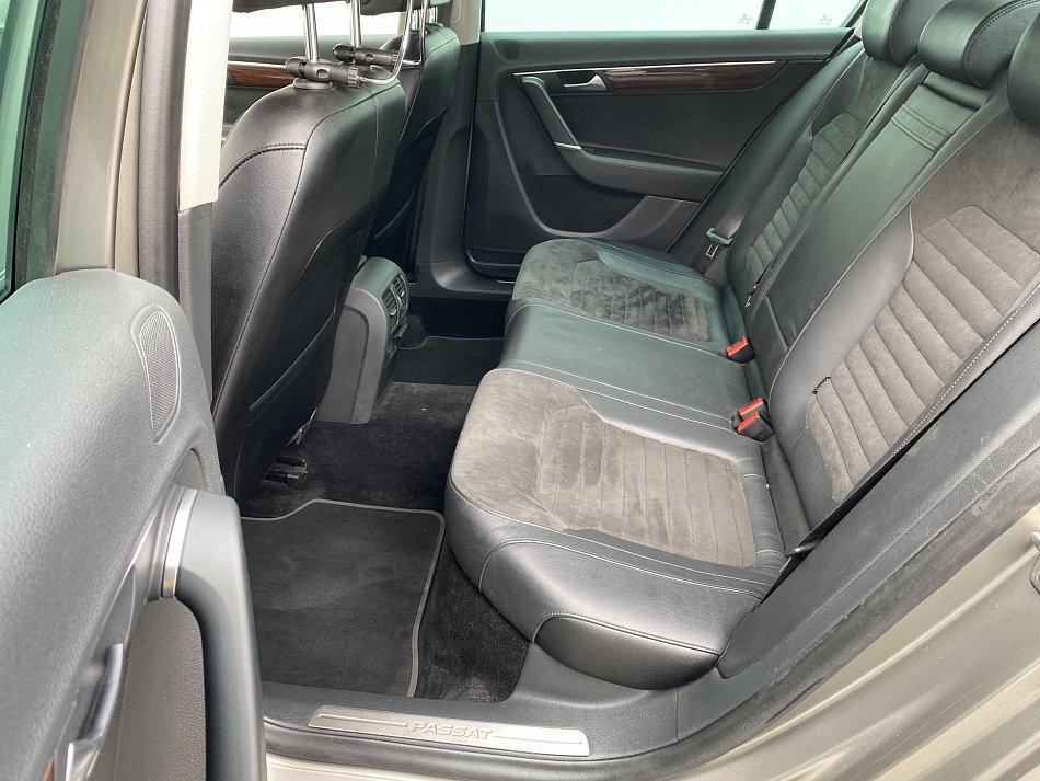 Volkswagen Passat 2.0 TDi Highline