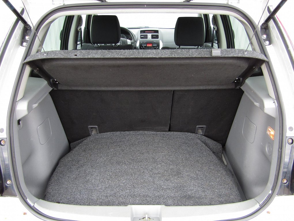 Suzuki SX4 1.6 i 