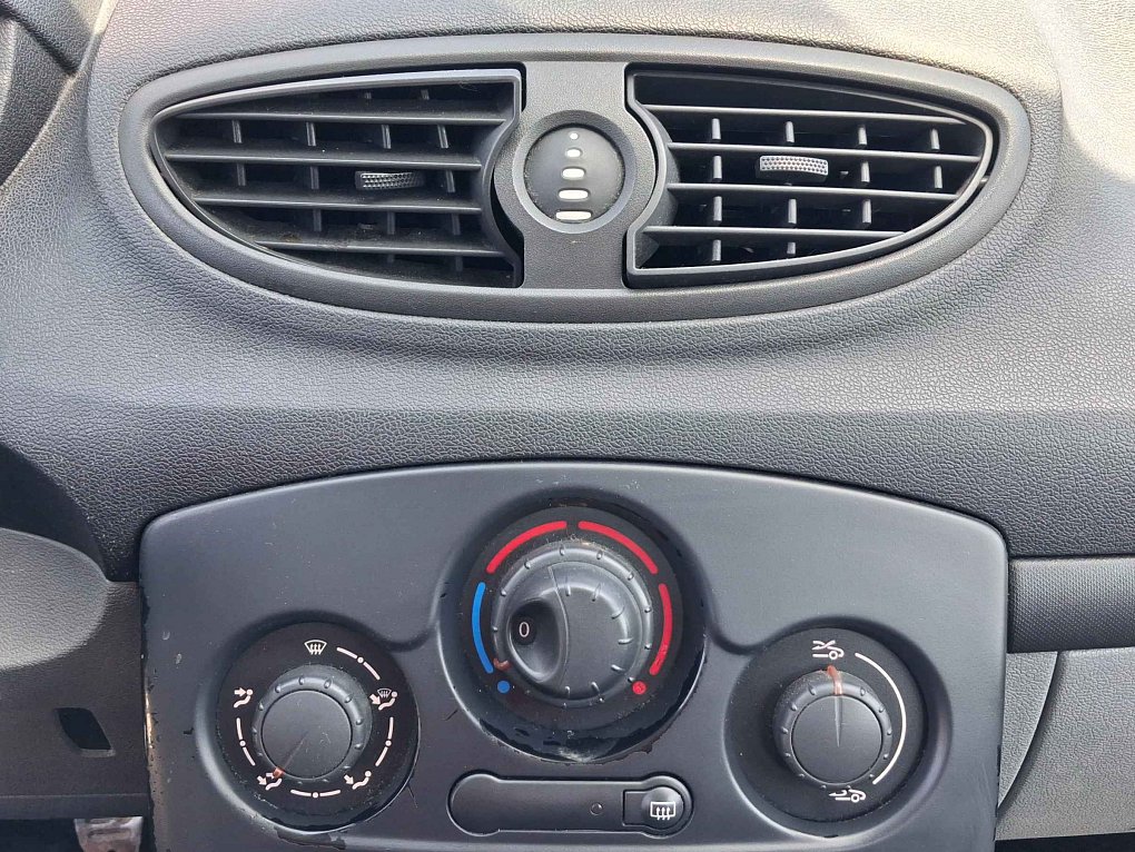 Renault Clio 1.2i 