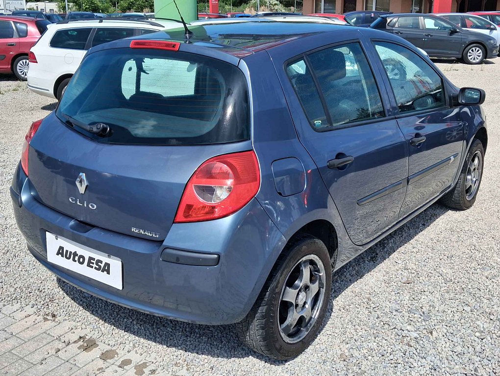 Renault Clio 1.2i 