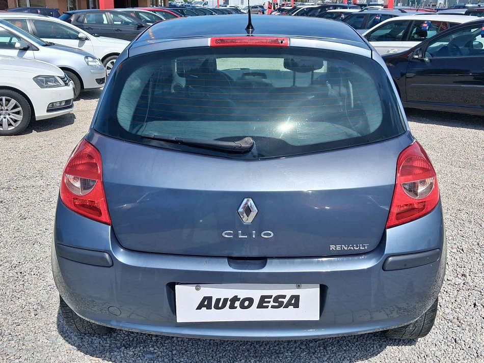Renault Clio 1.2i 