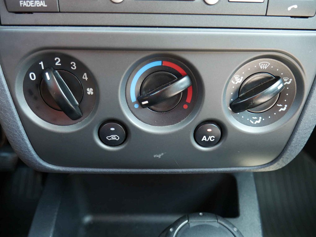 Ford Fusion 1.4i 