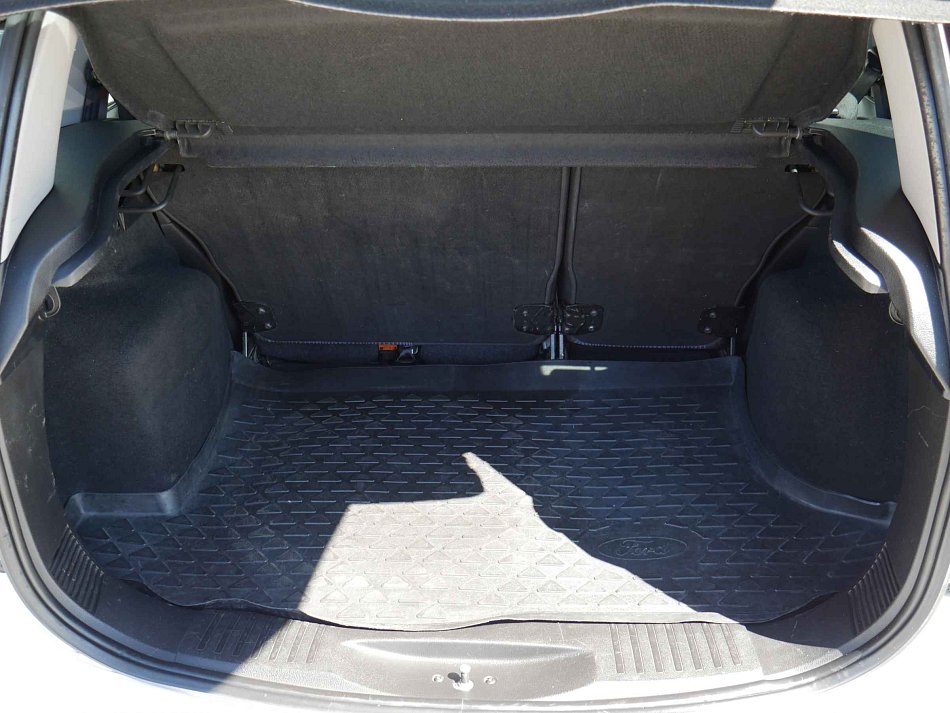 Ford Fusion 1.4i 
