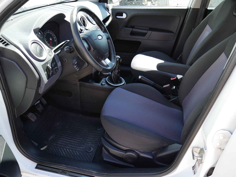 Ford Fusion 1.4i 