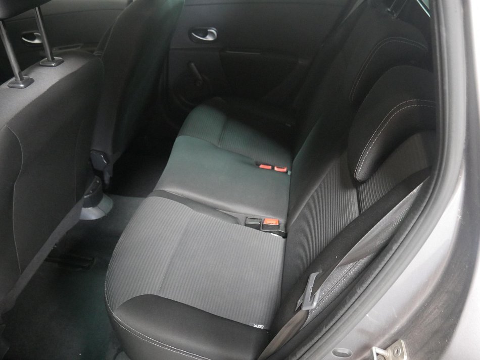 Renault Clio 1.2i 
