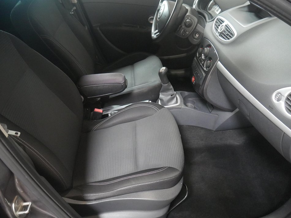 Renault Clio 1.2i 