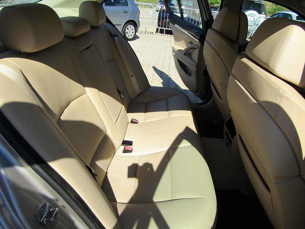 BMW Řada 5 3.0 i 