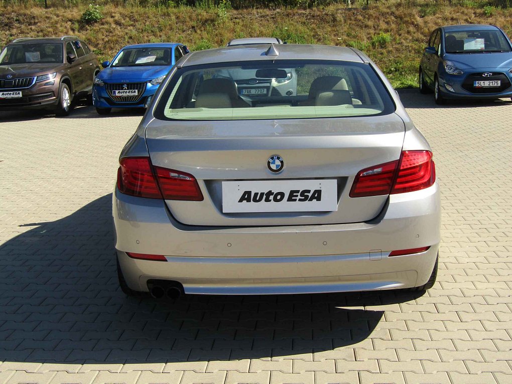 BMW Řada 5 3.0 i 