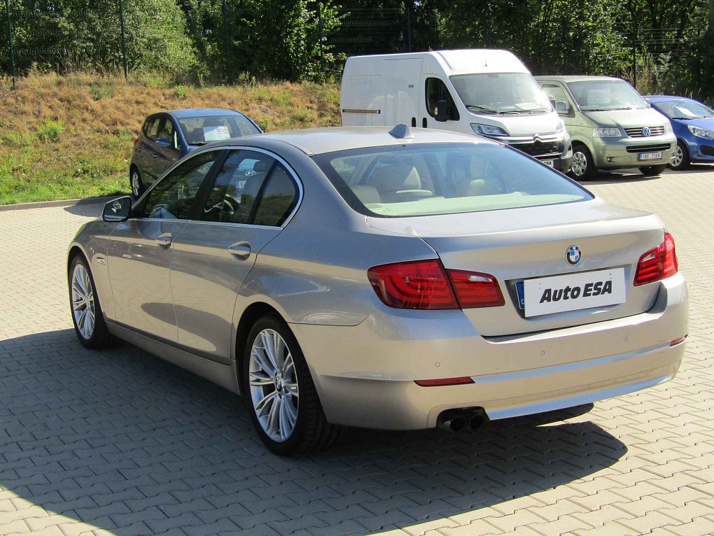 BMW Řada 5 3.0 i 
