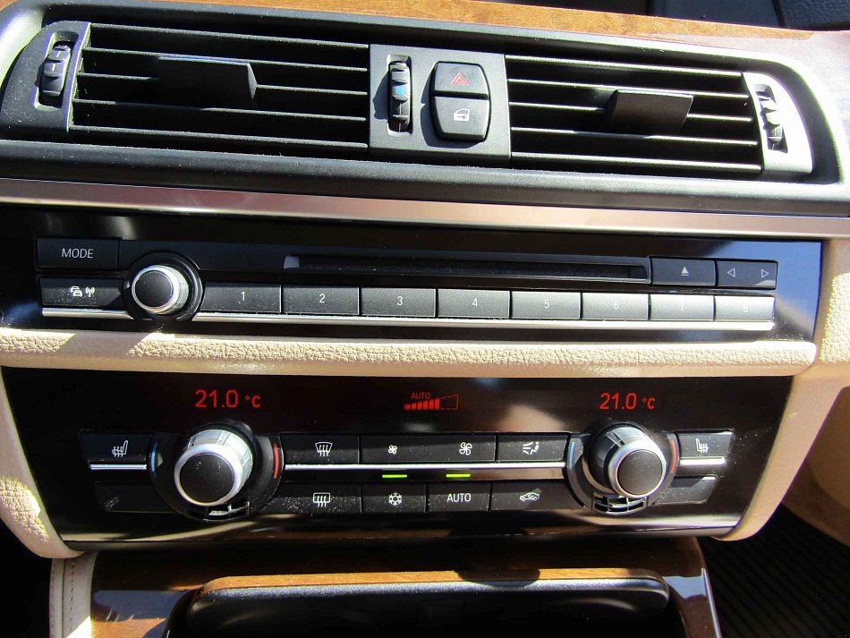 BMW Řada 5 3.0 i 
