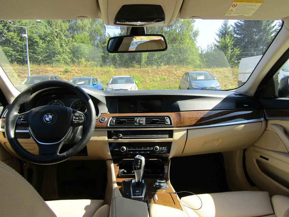 BMW Řada 5 3.0 i 