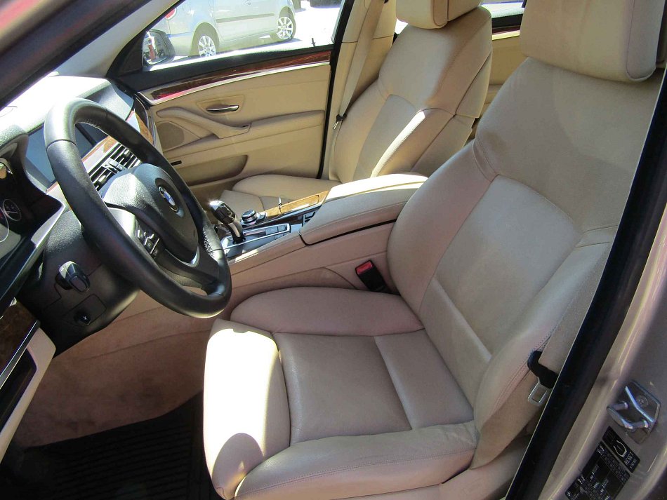 BMW Řada 5 3.0 i 