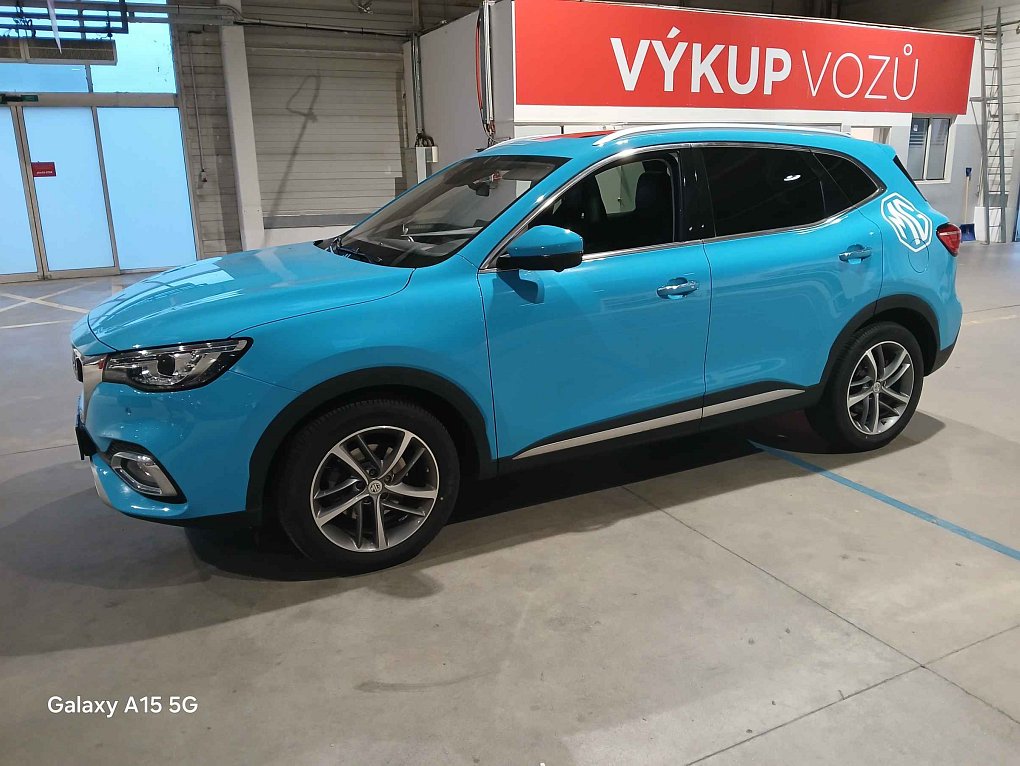 MG HS 1.5i 