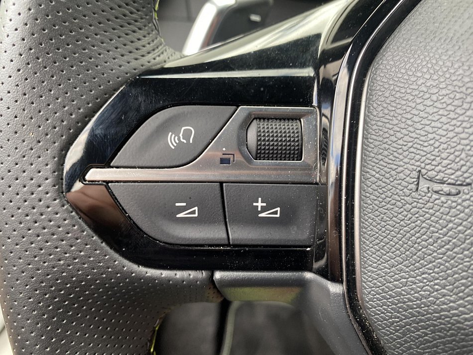 Peugeot 2008 1.2 PT GT