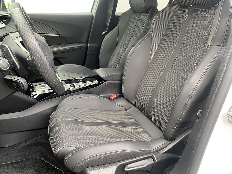 Peugeot 2008 1.2 PT GT