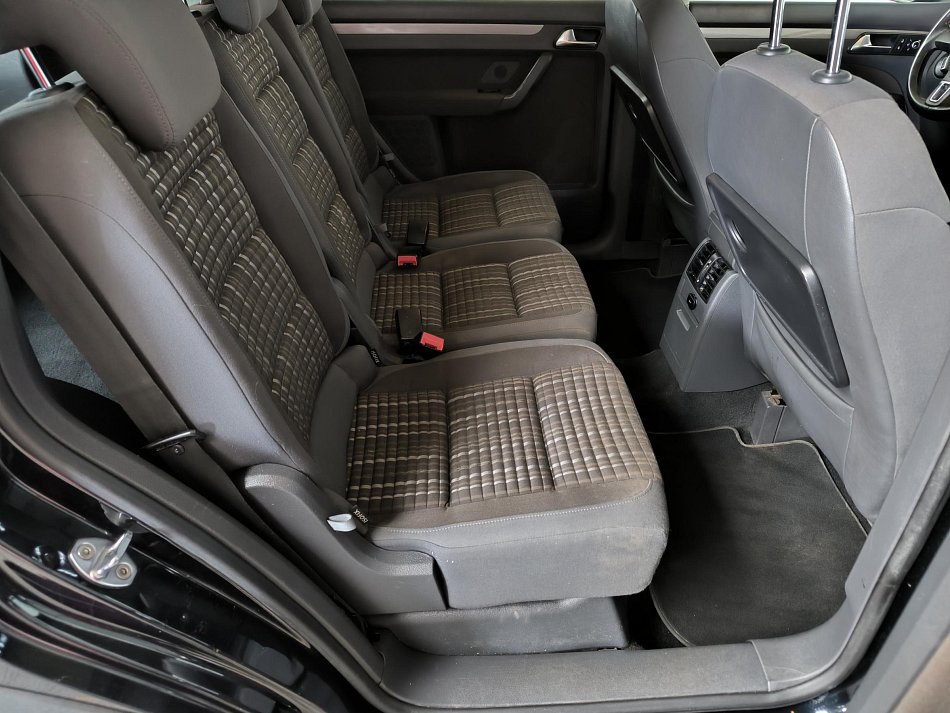Volkswagen Touran 1.4 TSi CROSS