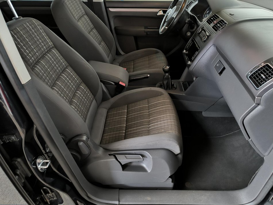 Volkswagen Touran 1.4 TSi CROSS