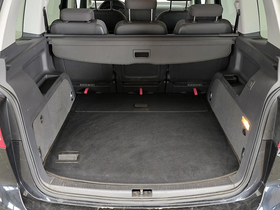 Volkswagen Touran 1.4 TSi CROSS