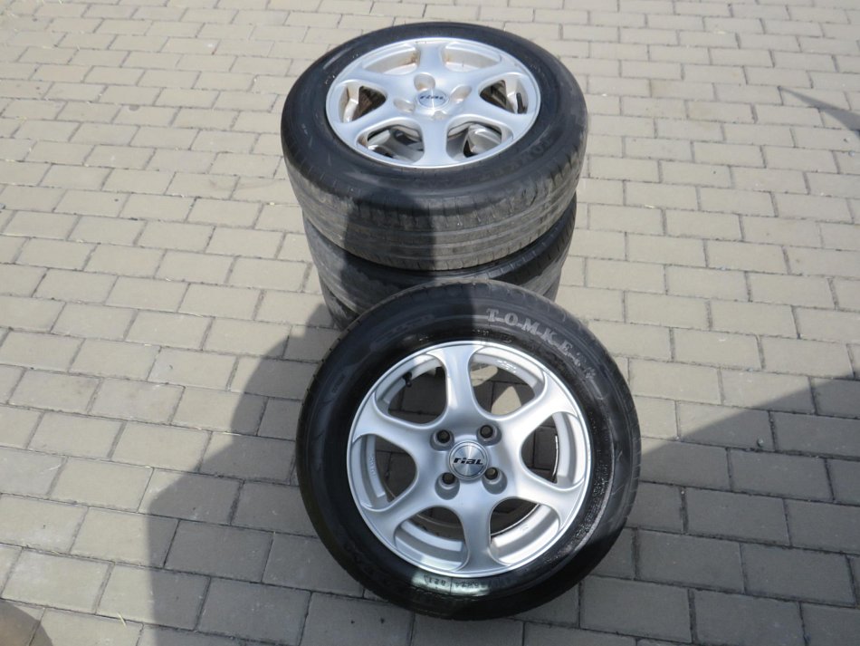 Toyota Yaris 1.0 VVT-i 