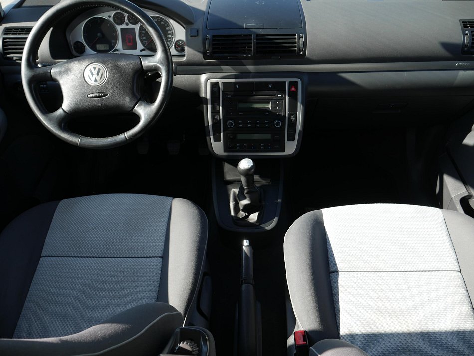 Volkswagen Sharan 2.0TDi 