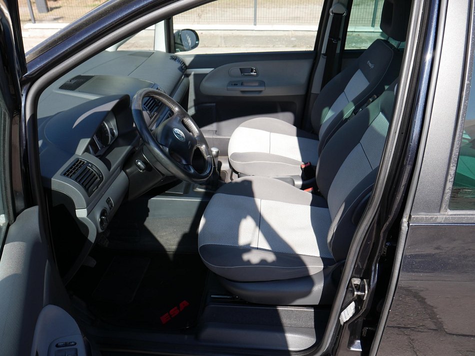 Volkswagen Sharan 2.0TDi 
