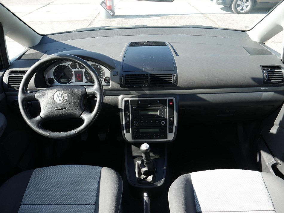 Volkswagen Sharan 2.0TDi 