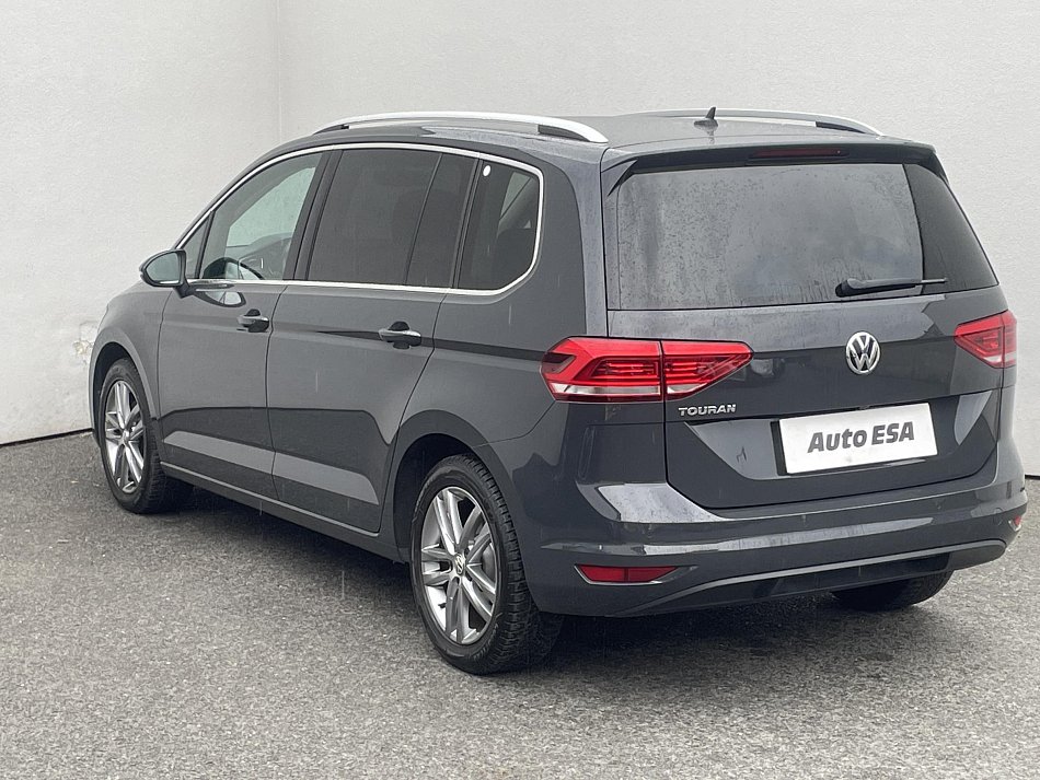 Volkswagen Touran 1.6 TDi 