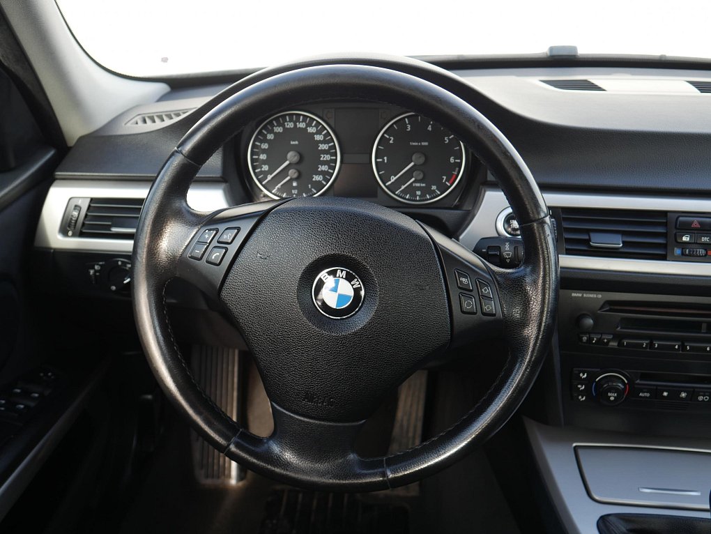 BMW Řada 3 2.0i  318i