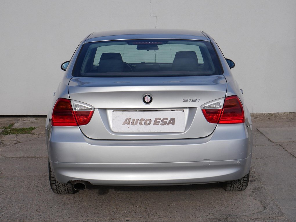 BMW Řada 3 2.0i  318i