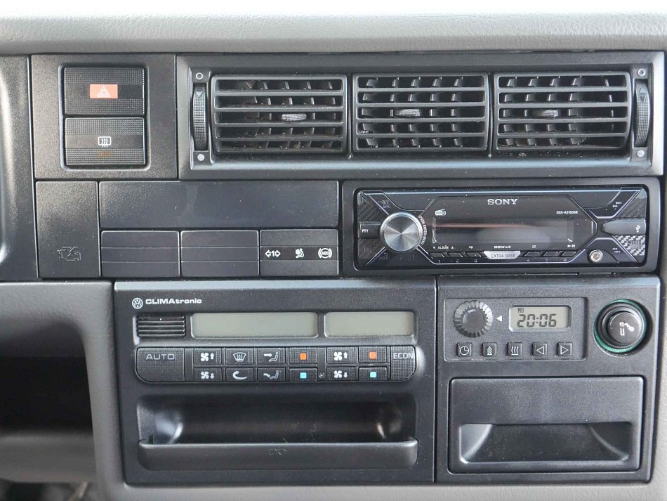 Volkswagen Multivan 2.5TDi 