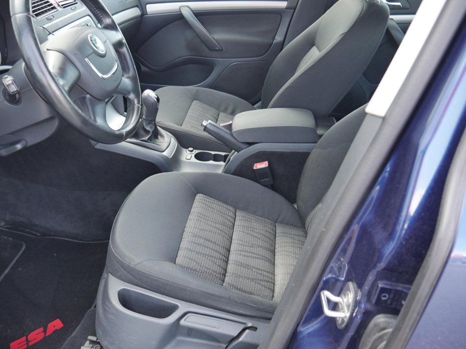 Škoda Octavia II 1.6MPi Elegance