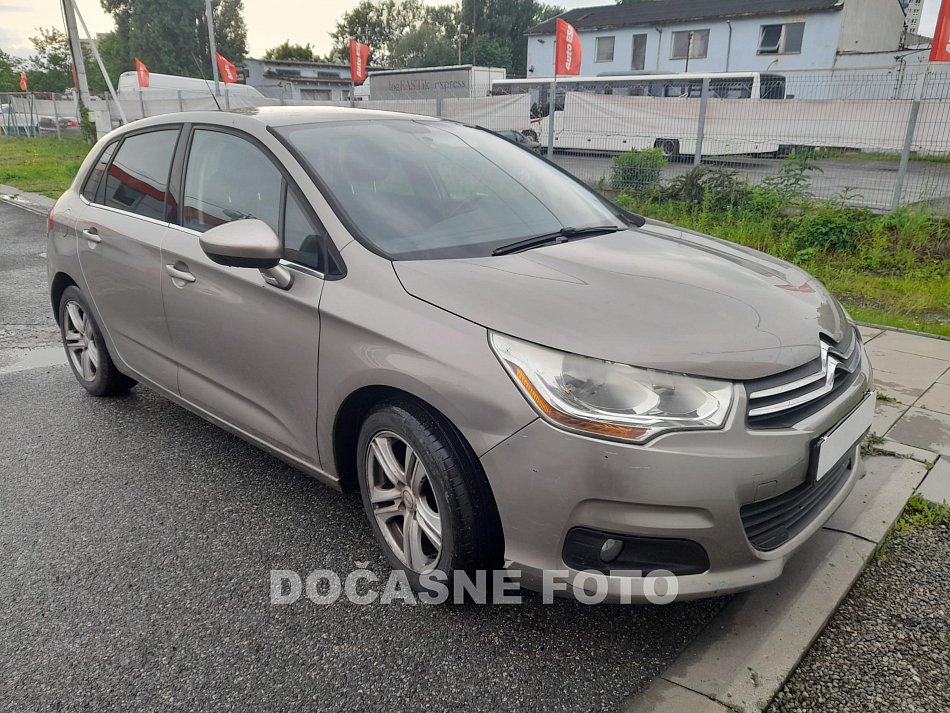 Citroën C4 1.4i 