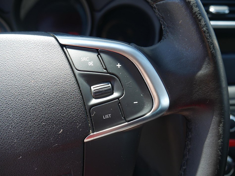 Citroën C4 1.4i 