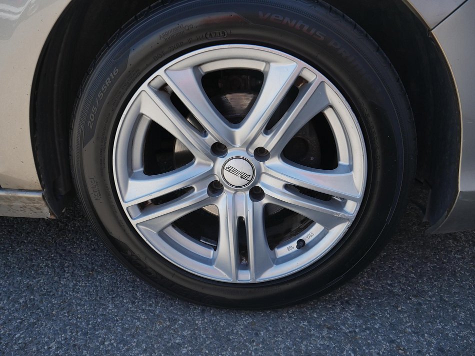 Citroën C4 1.4i 