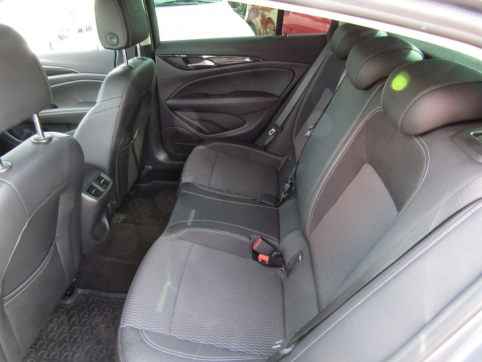 Opel Insignia 2.0 CDTi 