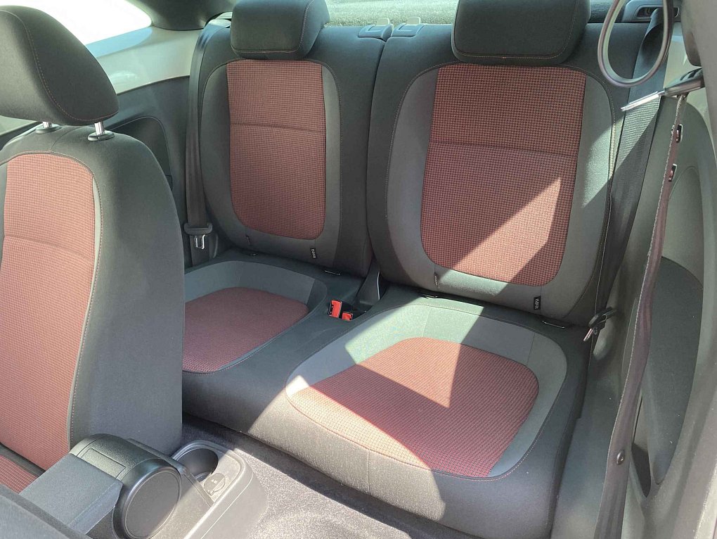 Volkswagen Beetle 1.4 TSI 