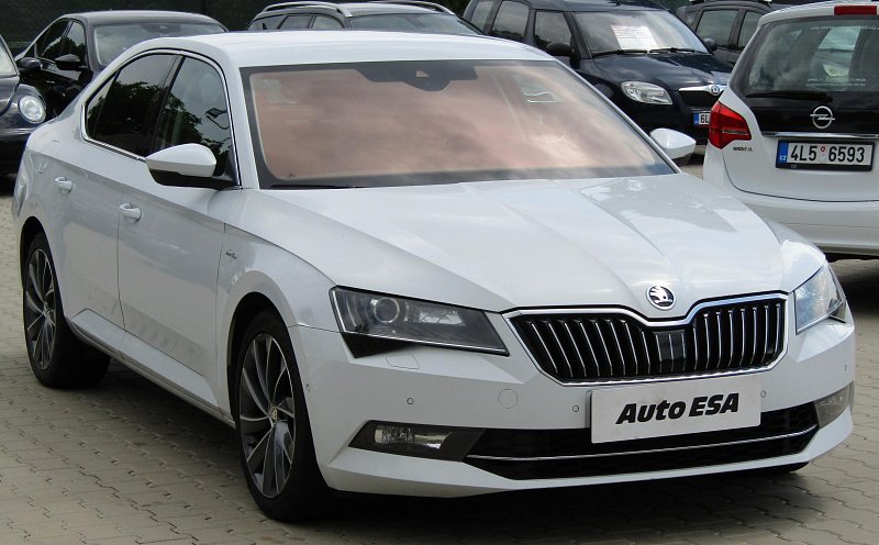 Škoda Superb III 2.0TSi  4x4