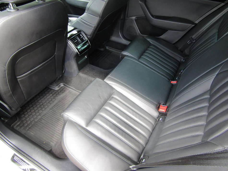 Škoda Superb III 2.0TSi  4x4