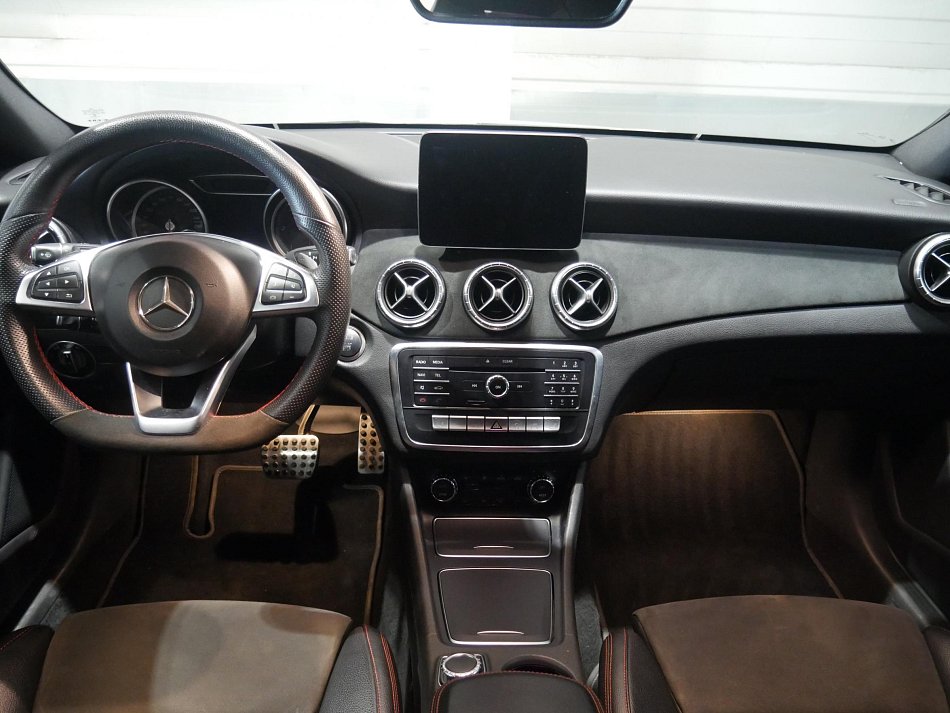 Mercedes-Benz CLA 2.2 CDi  220d
