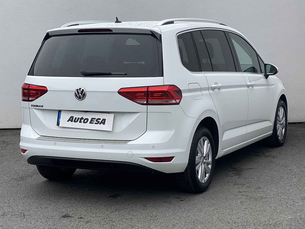 Volkswagen Touran 1.5 TSi 