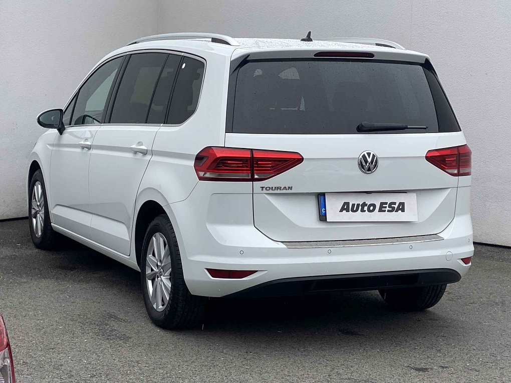 Volkswagen Touran 1.5 TSi 