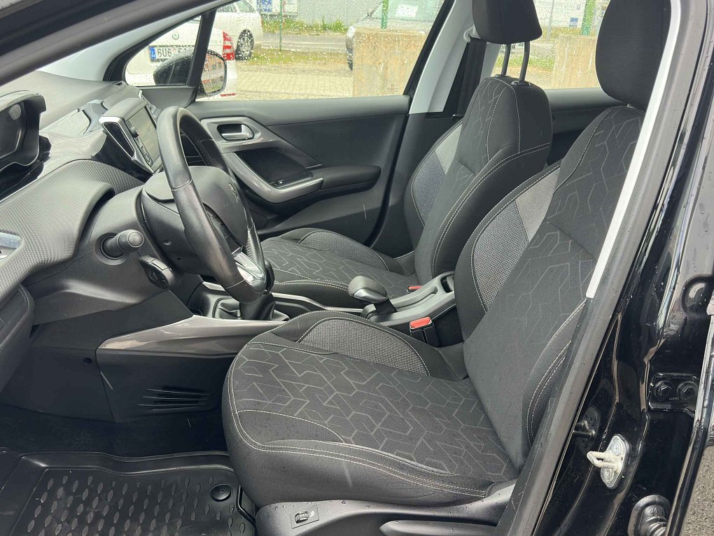 Peugeot 2008 1.2 PT 