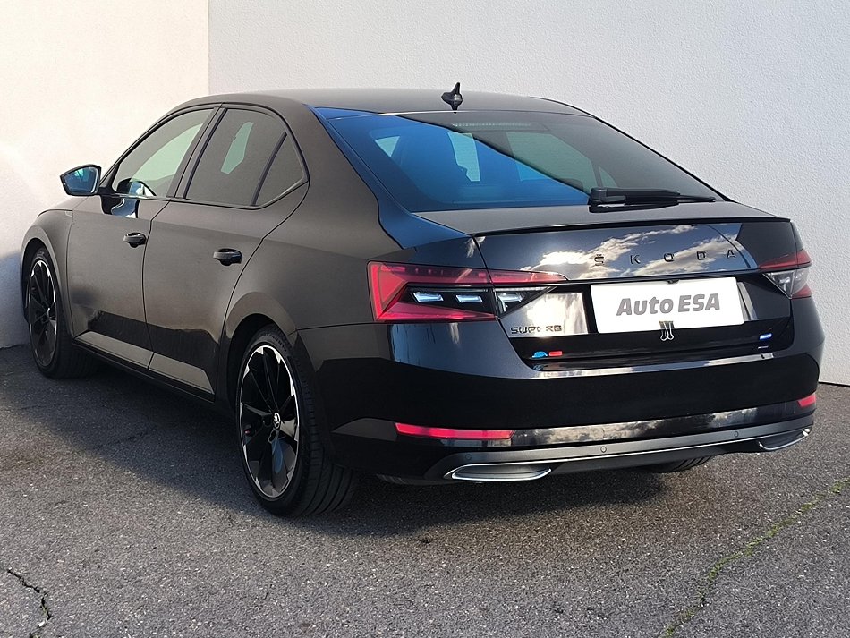 Škoda Superb III 2.0 TSI SportLine