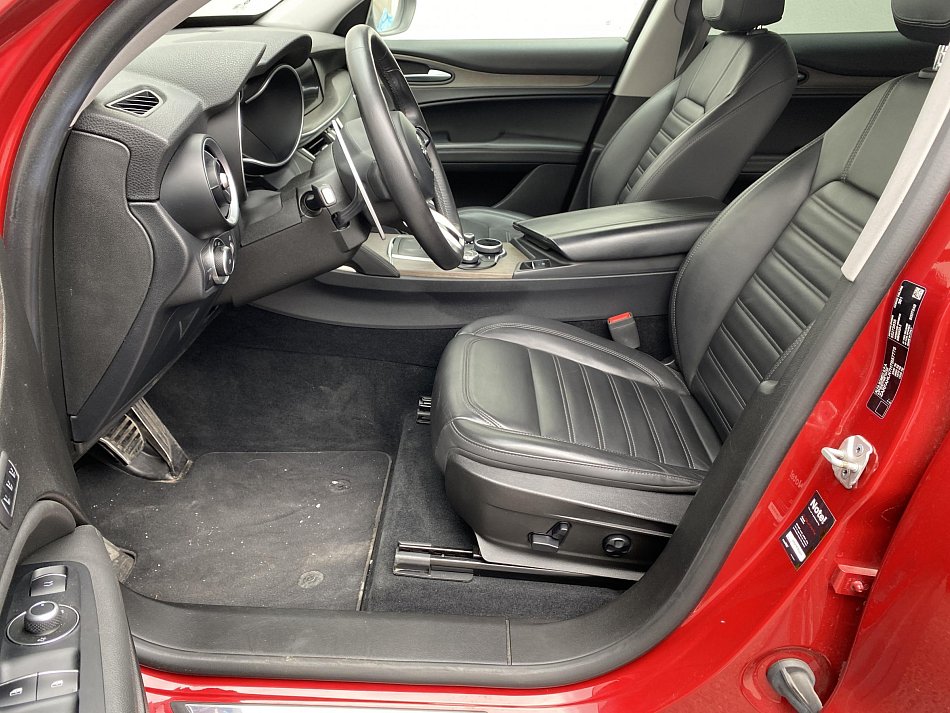 Alfa Romeo Stelvio 2.0T  4x4